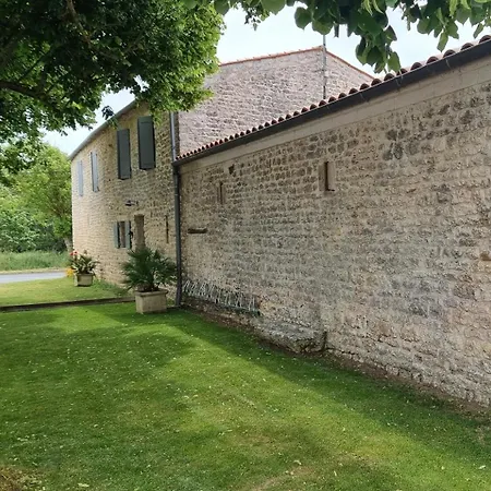Le Chai & L'ecurie - De Charme Entre Plages Et Coeur De Village Holiday home *